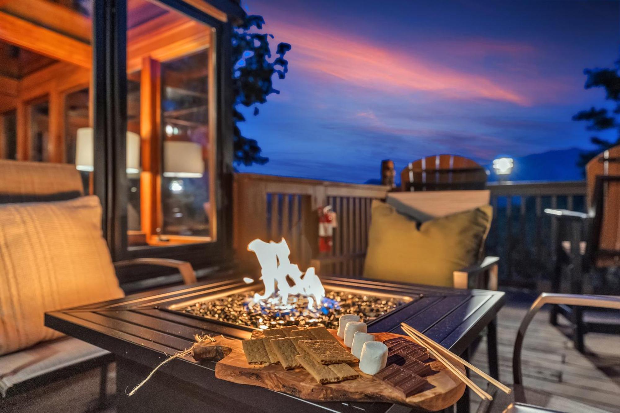 Family Chalet With Sauna, Hottub, Heavenly Views! Mins To Downtown! Gatlinburg Exterior foto